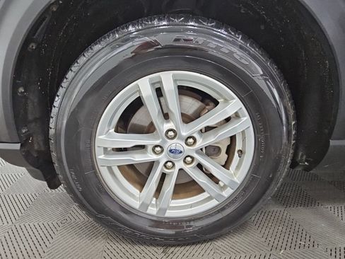 Used 2021 Ford Explorer XLT RWD image 46