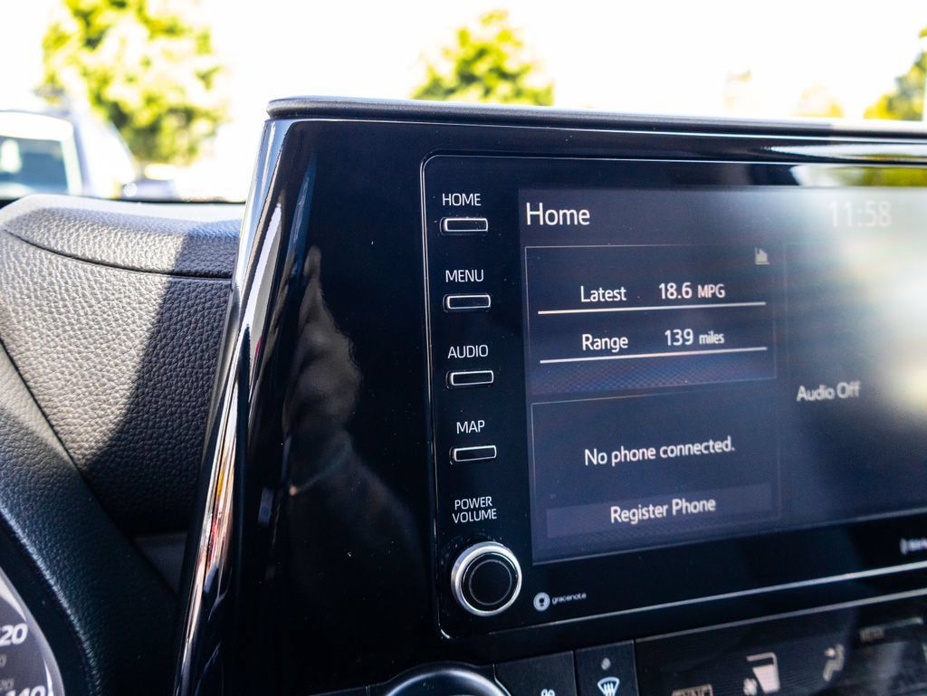 Used 2022 Toyota Highlander LE FWD image 25