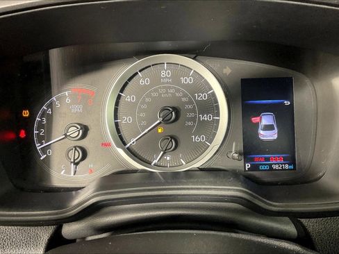 Used 2021 Toyota Corolla LE FWD image 13