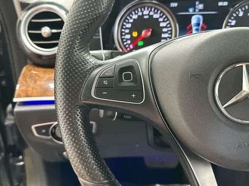 Used 2017 Mercedes-Benz E 300 4MATIC w/ Premium 2 Package image 9