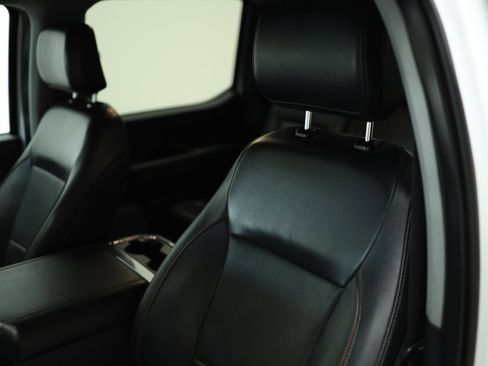 Used 2023 Ford F350 Lariat image 28