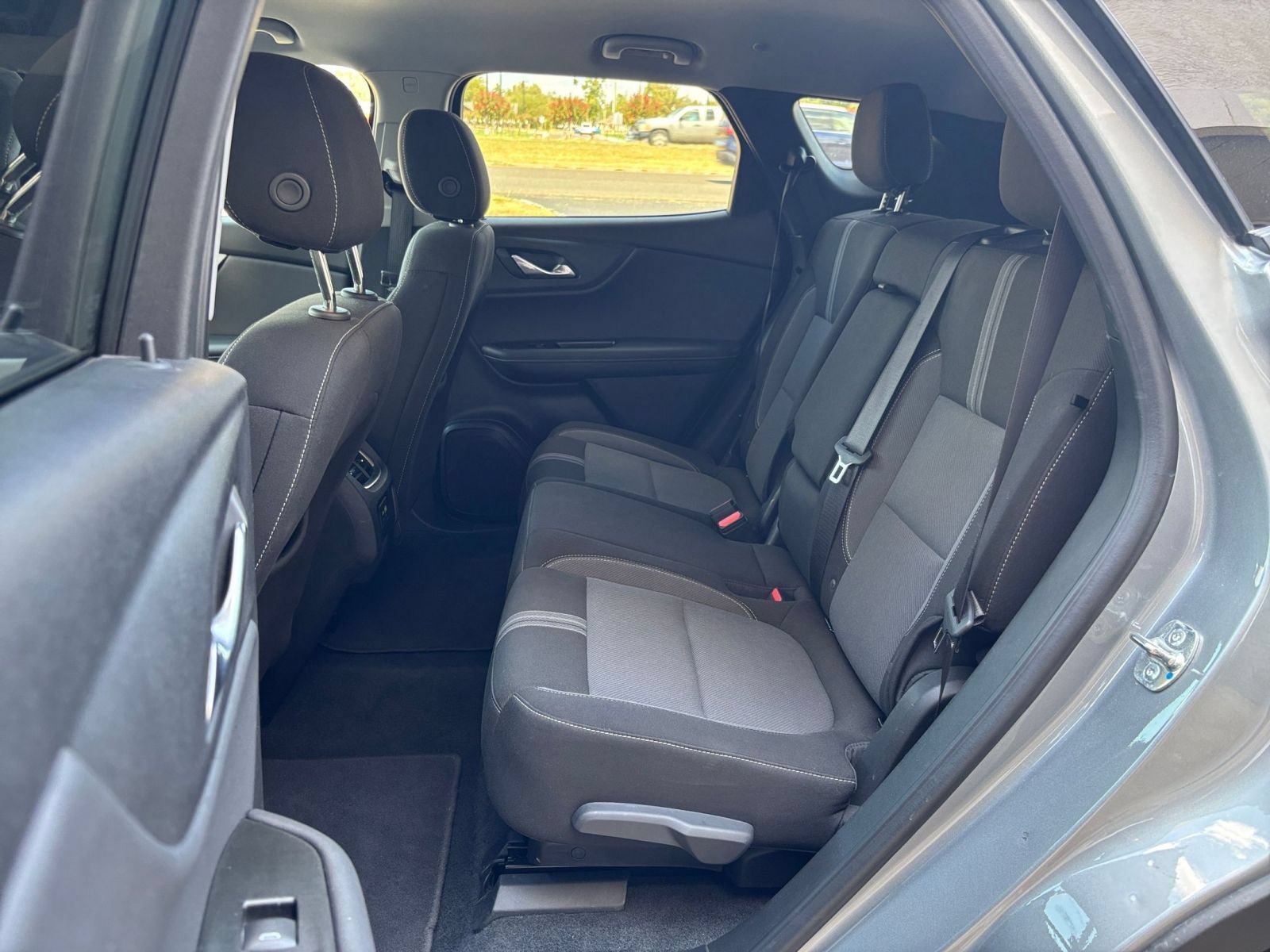 Used 2025 Chevrolet Blazer LT FWD image 27