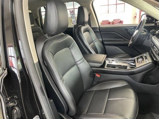 Used 2023 Lincoln Aviator AWD image 23