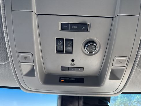 Used 2017 GMC Yukon Denali w/ Open Road Package image 29