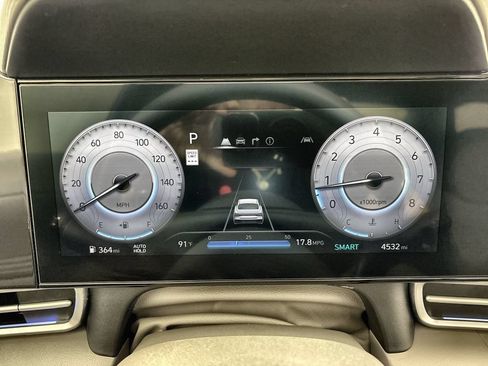 Certified 2025 Hyundai Elantra SEL FWD image 10