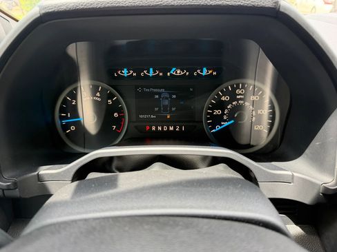 Used 2016 Ford F150 XLT w/ Equipment Group 302A Luxury RWD image 11