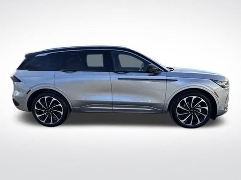 Used 2024 Lincoln Nautilus Black Label image 7