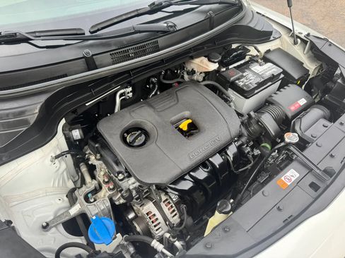 Used 2020 Kia Soul S FWD image 16