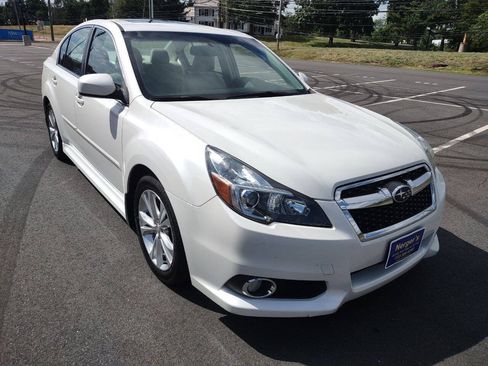 Used 2013 Subaru Legacy 3.6R Limited AWD/4WD image 4