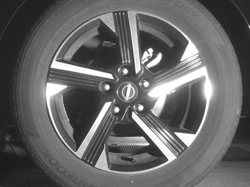Used 2025 Nissan Sentra SV FWD image 14