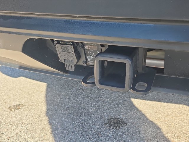 Used 2024 Volkswagen Atlas SE w/ Panoramic Sunroof Package FWD image 5