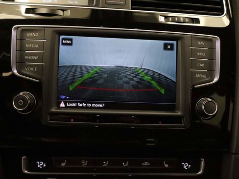 Used 2017 Volkswagen Golf R 4-Door image 12