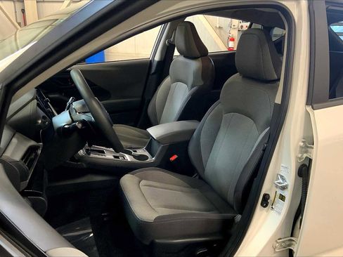 Certified 2024 Subaru Crosstrek 2.0i Premium image 8