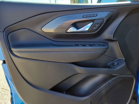 Certified 2024 GMC Terrain SLT w/ LPO, Floor Liner Package image 10