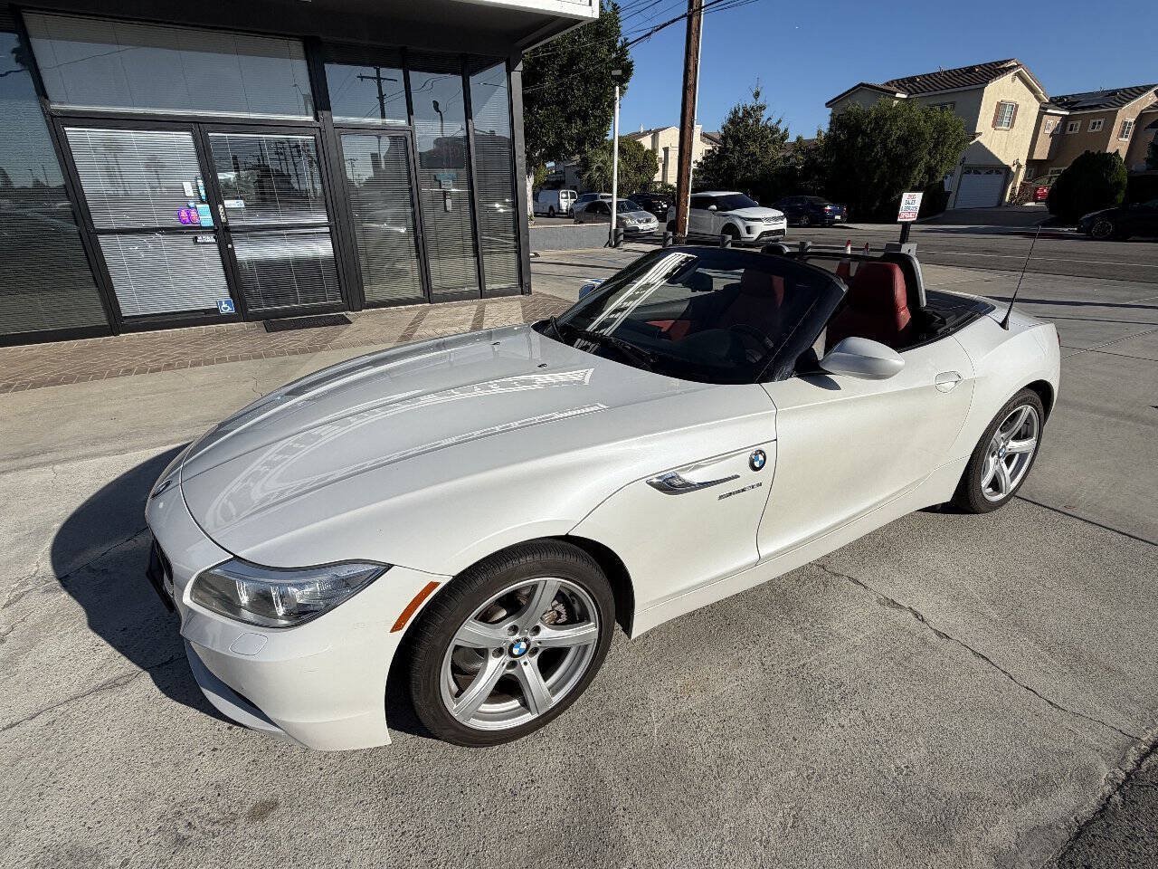 Used 2014 BMW Z4 sDrive28i w/ Technology Package RWD image 9