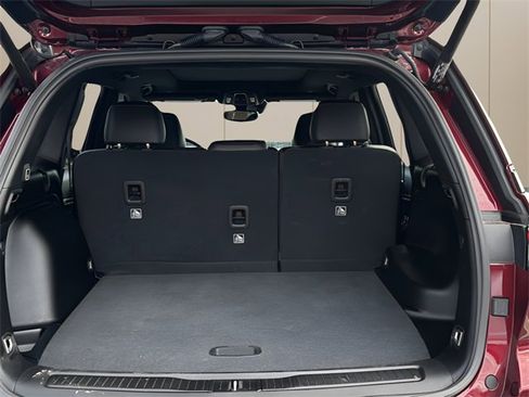 Certified 2024 Jeep Grand Cherokee Limited w/ Black Appearance Package image 14