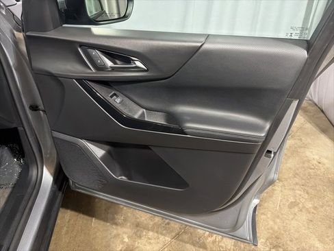 Used 2025 Chevrolet Equinox LT w/ Convenience Package II image 18