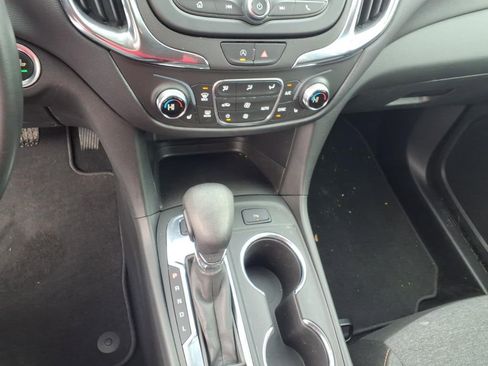 Used 2023 Chevrolet Equinox LT AWD/4WD image 14