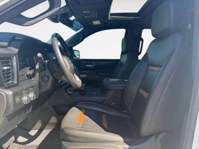 Used 2022 GMC Sierra 1500 AT4 w/ AT4 Preferred Package AWD/4WD image 6