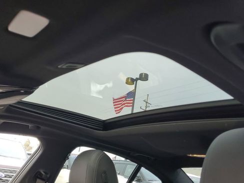 Used 2022 BMW 530i xDrive 530i xDrive w/ M Sport Package image 13