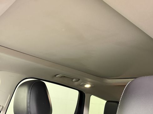 Used 2017 Ford Escape SE w/ SE Sport Appearance Package AWD/4WD image 17
