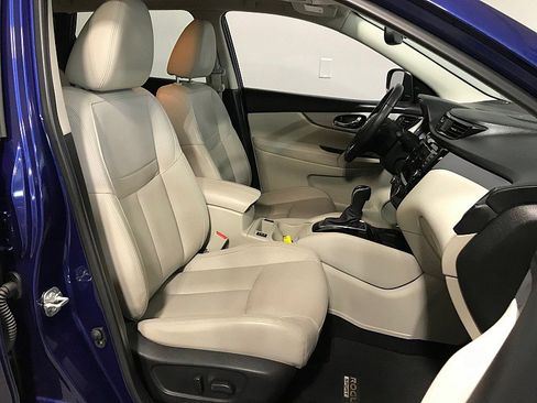 Used 2020 Nissan Rogue Sport SL w/ Premium Package FWD image 14