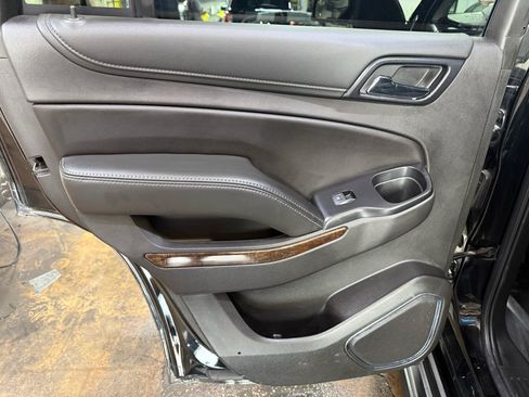Used 2020 Chevrolet Tahoe 2WD image 25