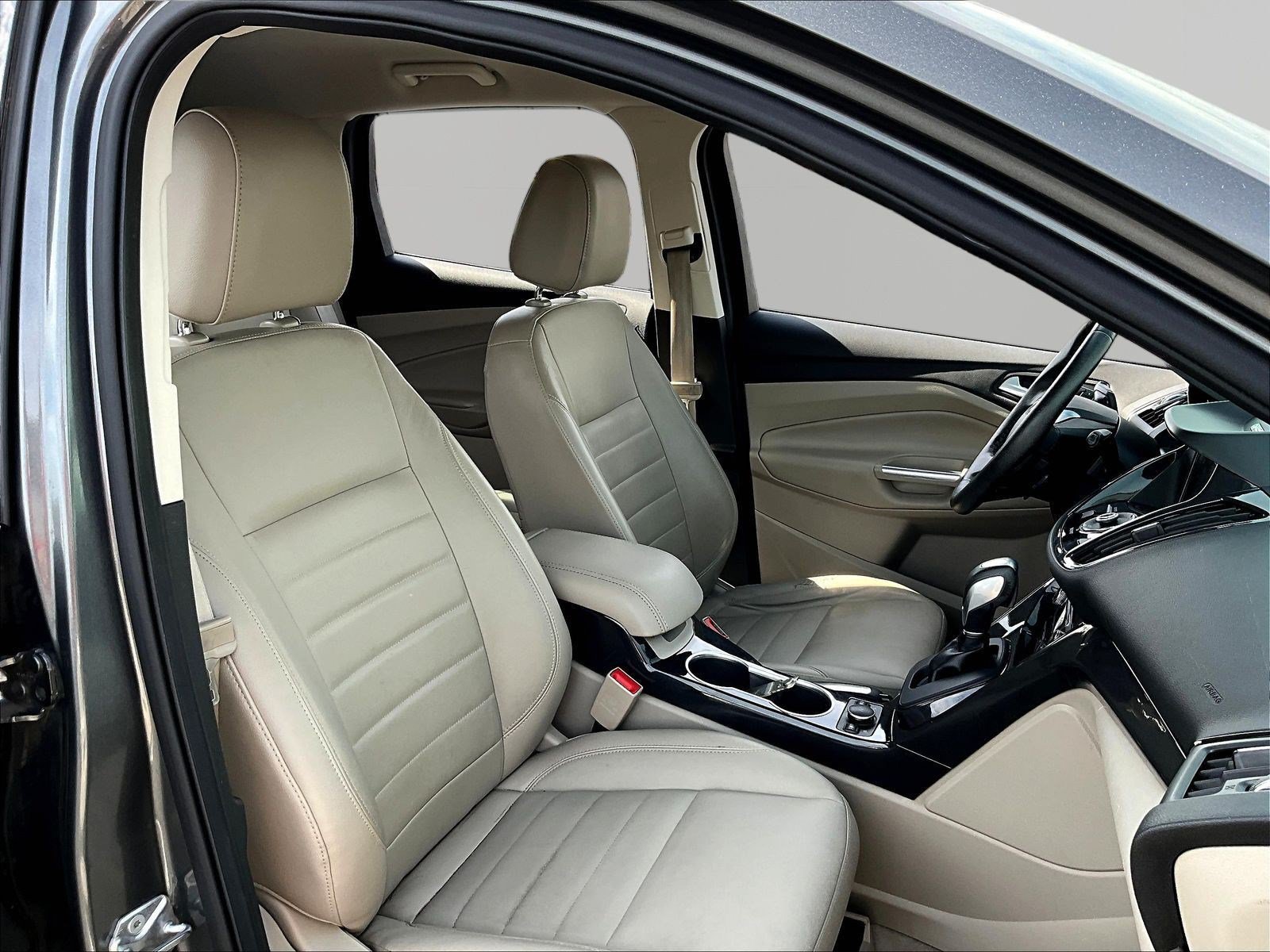 Used 2014 Ford Escape Titanium FWD image 28