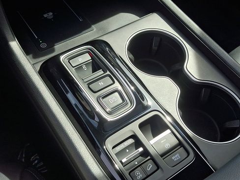 Used 2023 Honda Pilot Touring image 16