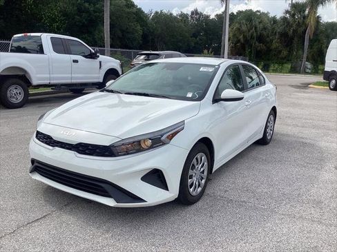 Used 2024 Kia Forte LX FWD image 1