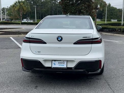 New 2025 BMW i7 xDrive60 image 7