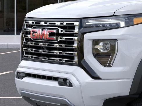 New 2026 GMC Canyon Denali AWD/4WD image 13