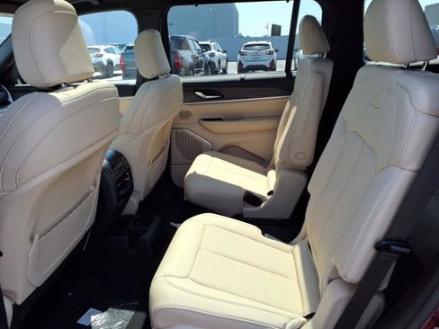 New 2025 Jeep Grand Cherokee L Limited w/ Luxury Tech Group II image 16