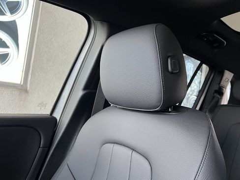 Used 2025 Mercedes-Benz GLB 250 4MATIC image 24