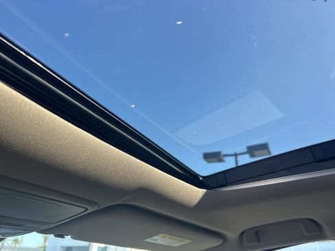 Used 2018 Honda Odyssey EX-L image 51