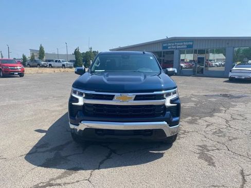 Used 2023 Chevrolet Silverado 1500 LT w/ Z71 Off-Road Package AWD/4WD image 9