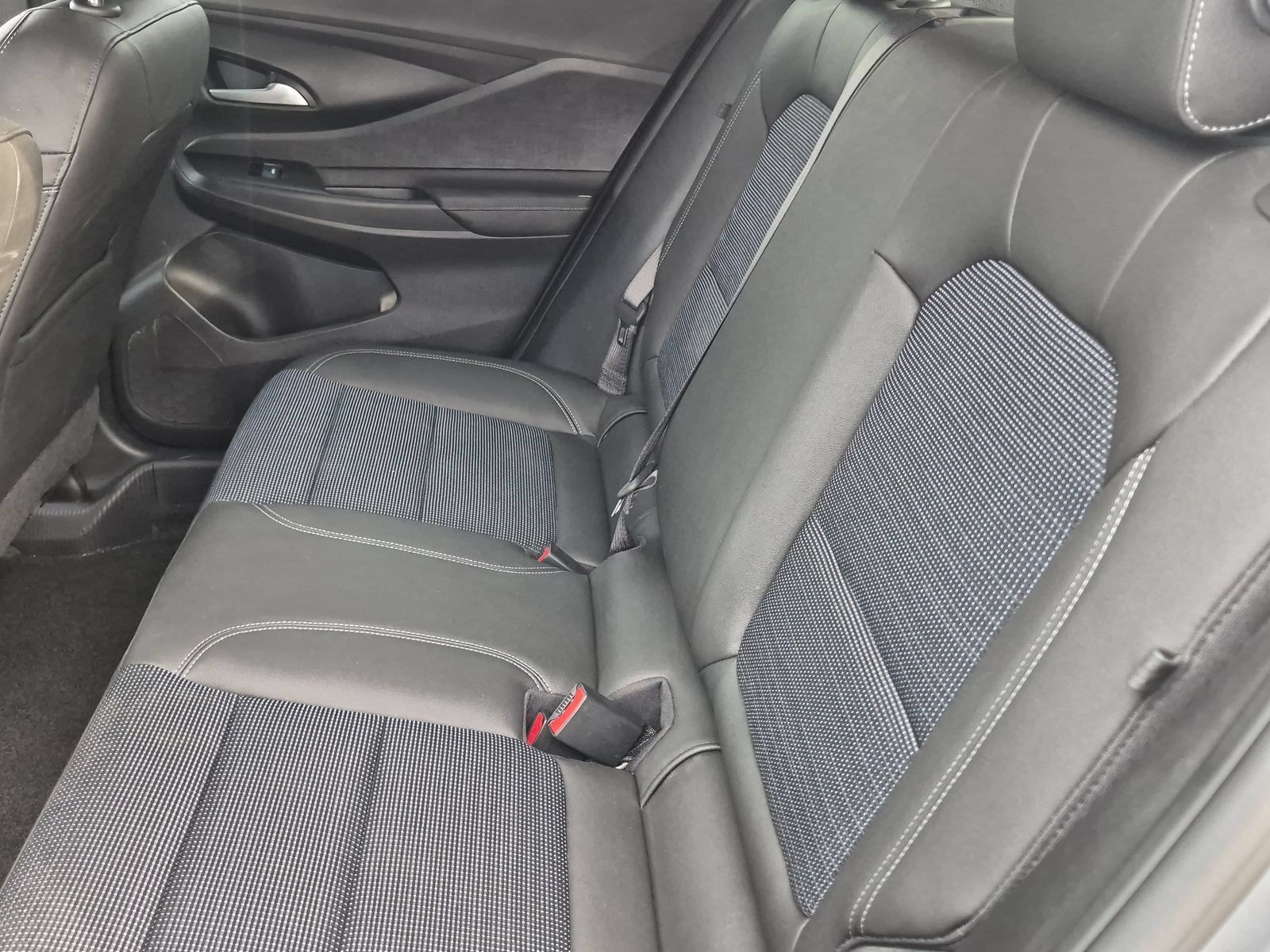 Used 2026 Buick Envista Preferred FWD image 19