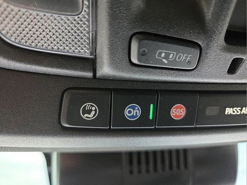 Used 2025 GMC Sierra 2500 AT4 w/ AT4 Premium Plus Package AWD/4WD image 20