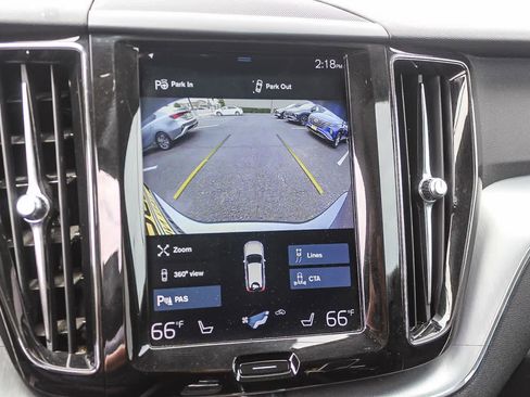 Used 2018 Volvo XC60 T8 Momentum AWD/4WD image 34