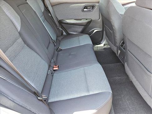Used 2022 Nissan Rogue SV FWD image 17