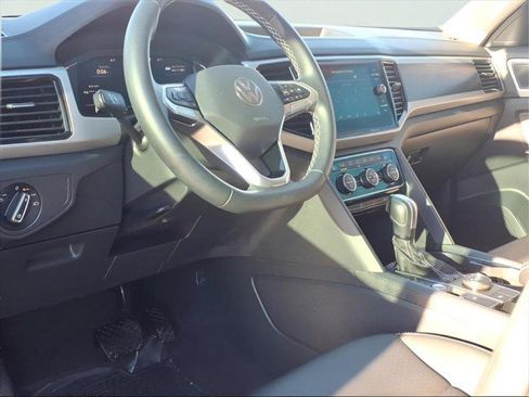 Certified 2023 Volkswagen Atlas SE w/ Black Wheel Package image 14