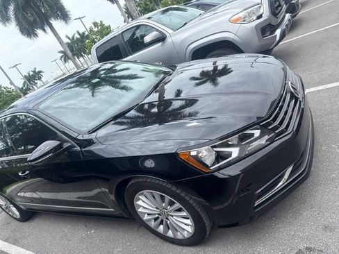 Used 2017 Volkswagen Passat 1.8T SE FWD image 4