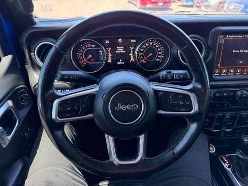 Used 2020 Jeep Wrangler Unlimited Sahara w/ Uconnect 4C Nav & Sound Group AWD/4WD image 8