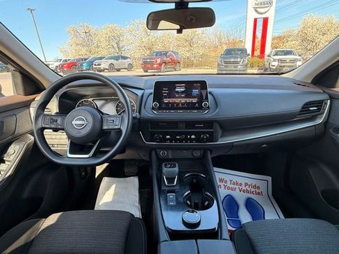 Certified 2023 Nissan Rogue SV image 21