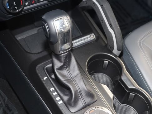 Used 2022 Ford Bronco Outer Banks image 7