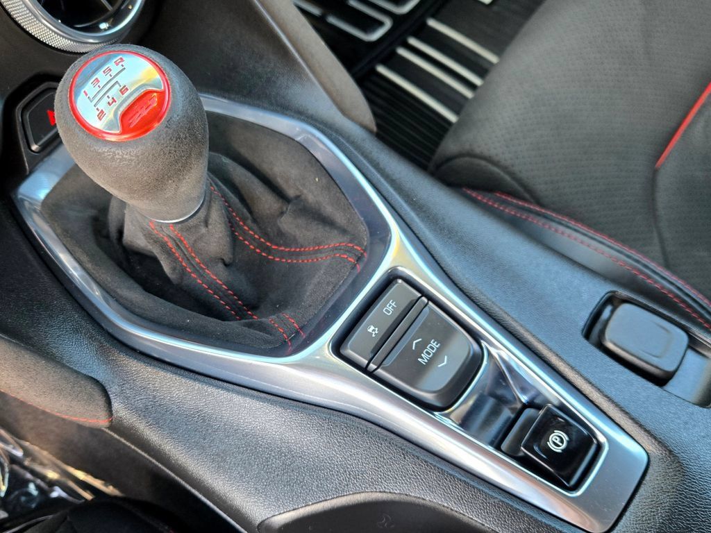 Used 2020 Chevrolet Camaro ZL1 RWD image 13