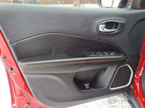 Used 2019 Jeep Compass Limited image 12