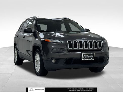 Used 2018 Jeep Cherokee Latitude Plus image 1
