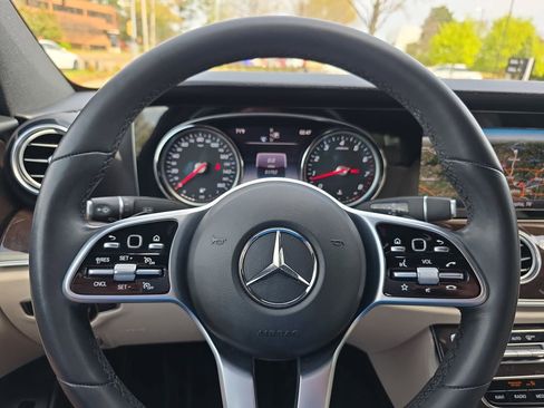 Used 2019 Mercedes-Benz E 300 w/ Parking Assistance Package image 20