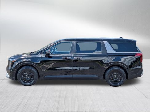 Certified 2025 Kia Carnival FWD image 4